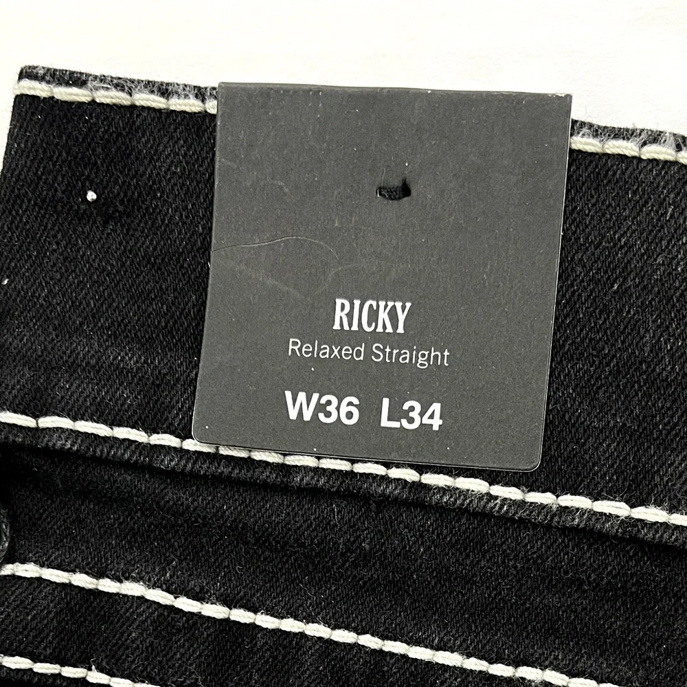 TRUE RELIGION JEANS, 